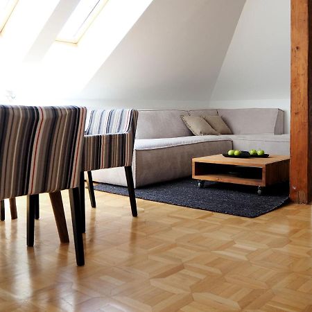 Vynimocny Apartman V Staromestskej Vile S Vyhladom Na Hrad Bratislava Bagian luar foto