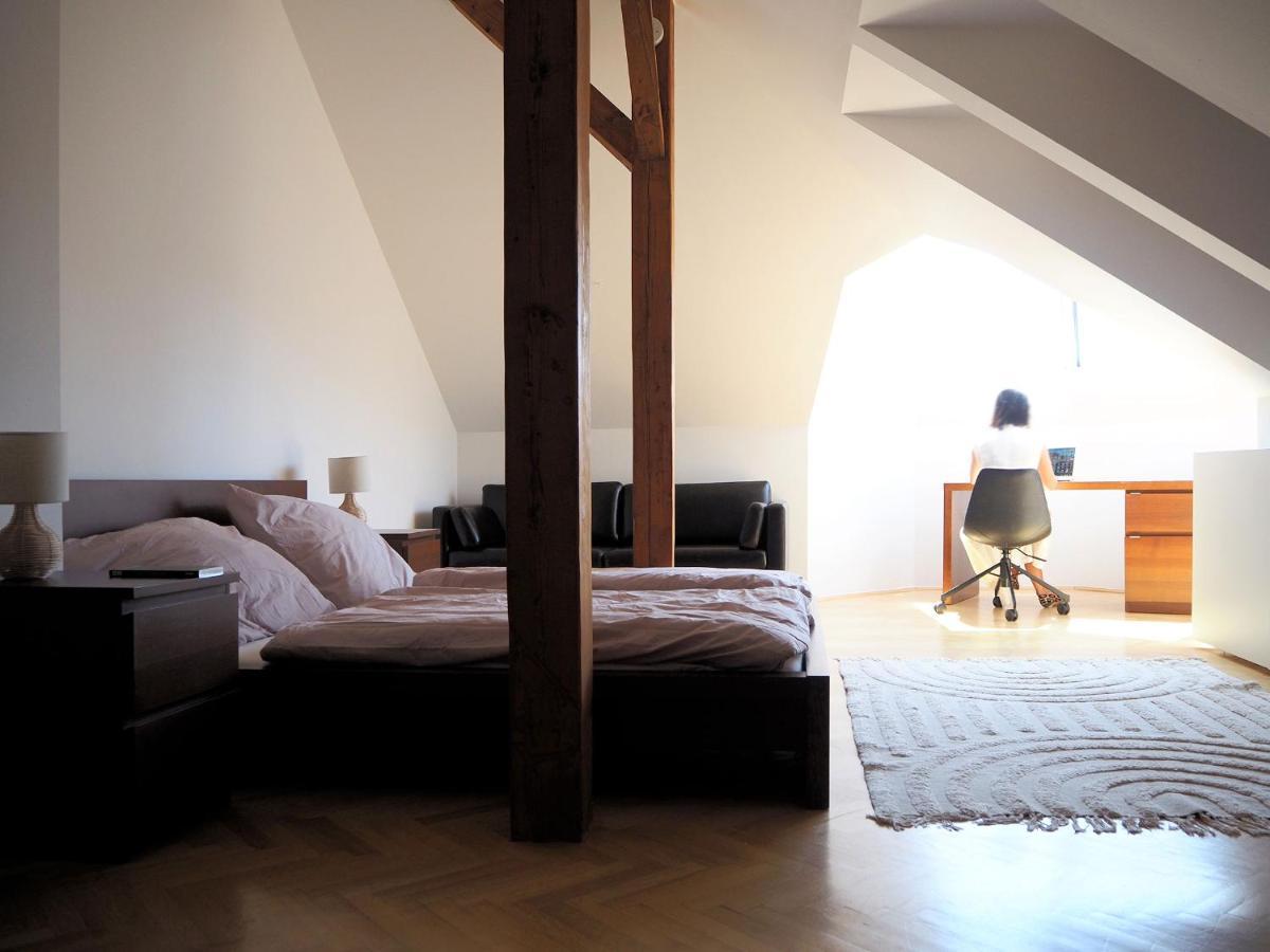 Vynimocny Apartman V Staromestskej Vile S Vyhladom Na Hrad Bratislava Bagian luar foto