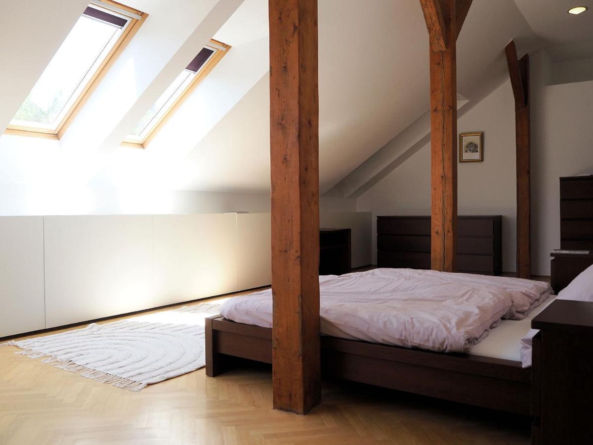 Vynimocny Apartman V Staromestskej Vile S Vyhladom Na Hrad Bratislava Bagian luar foto